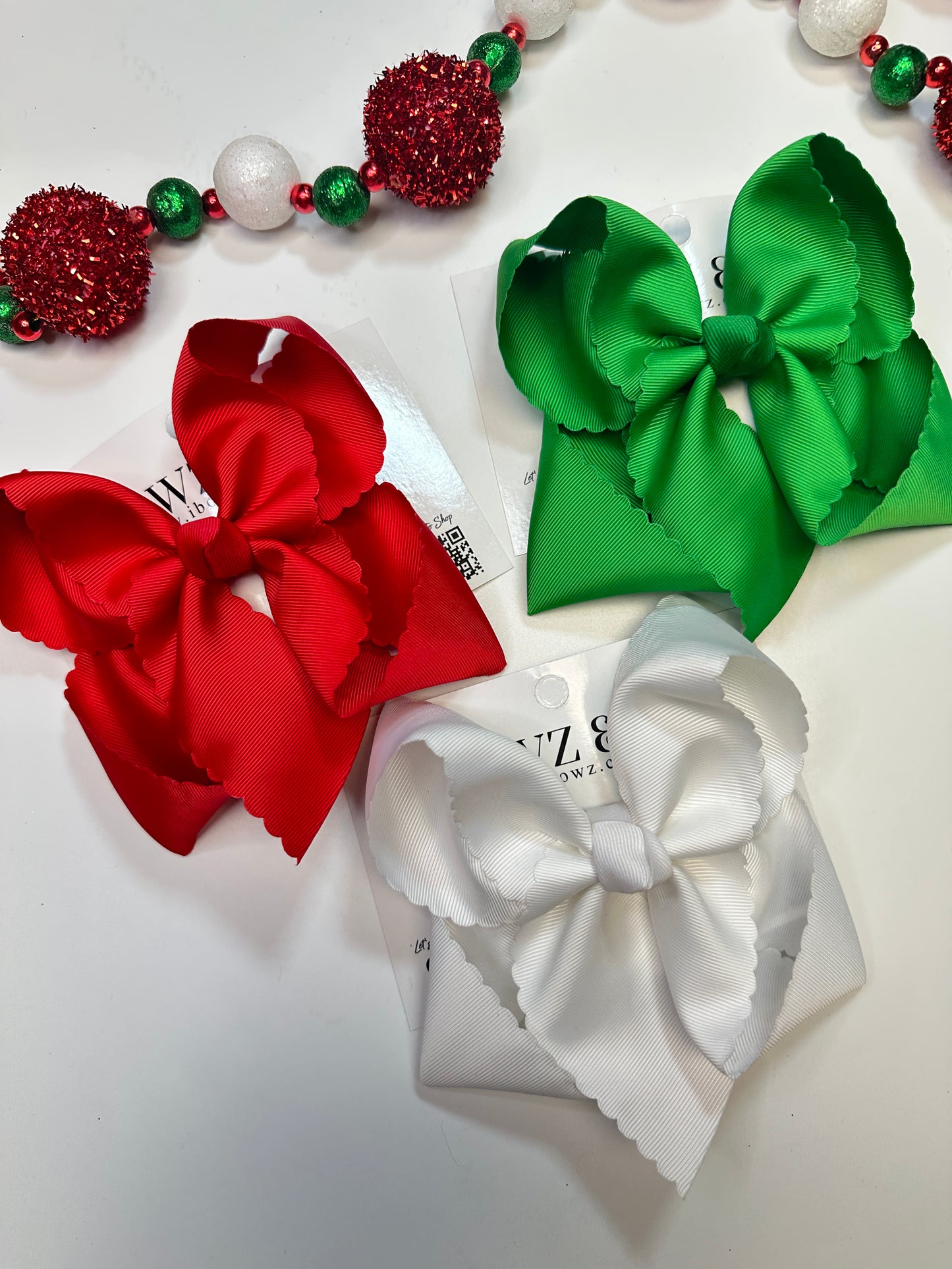 Scalloped Edge Ribbon Bow Bundle | Red ,Emerald Green and White hairbows