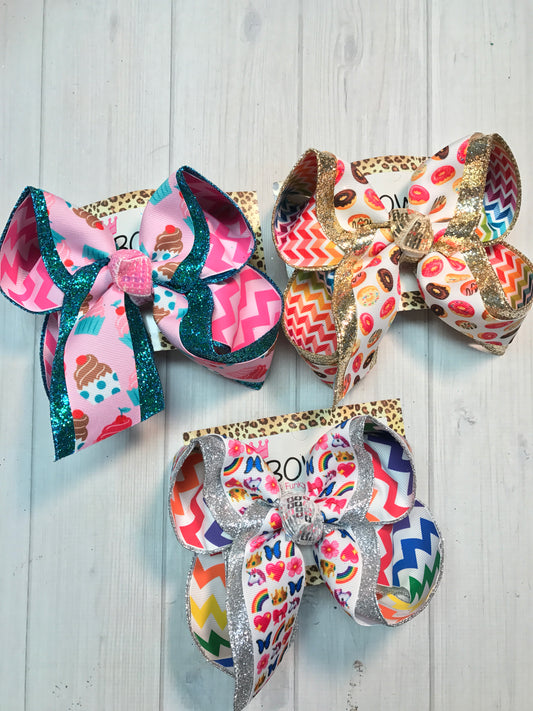 Unicorns , Glitter & Chevron | Sweet Treat Fun Hair-bow | iBOWZ